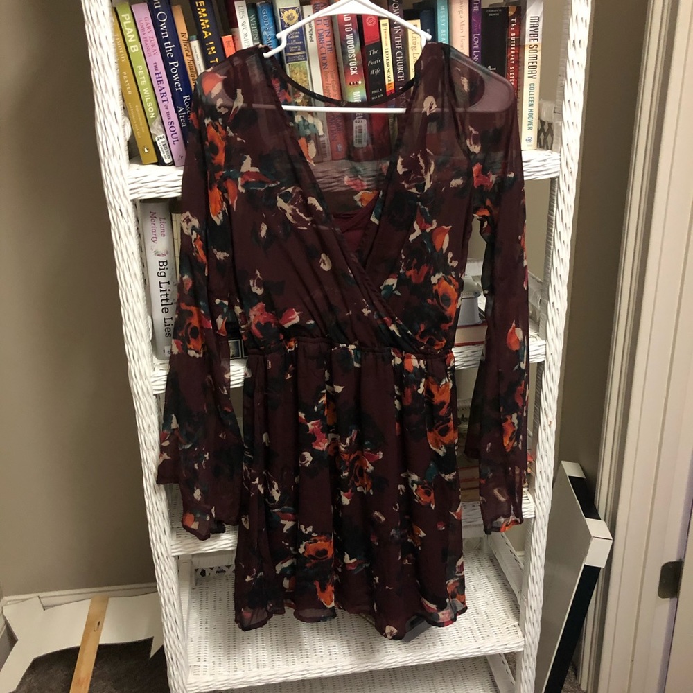 Abercrombie & Fitch bell sleeve dress